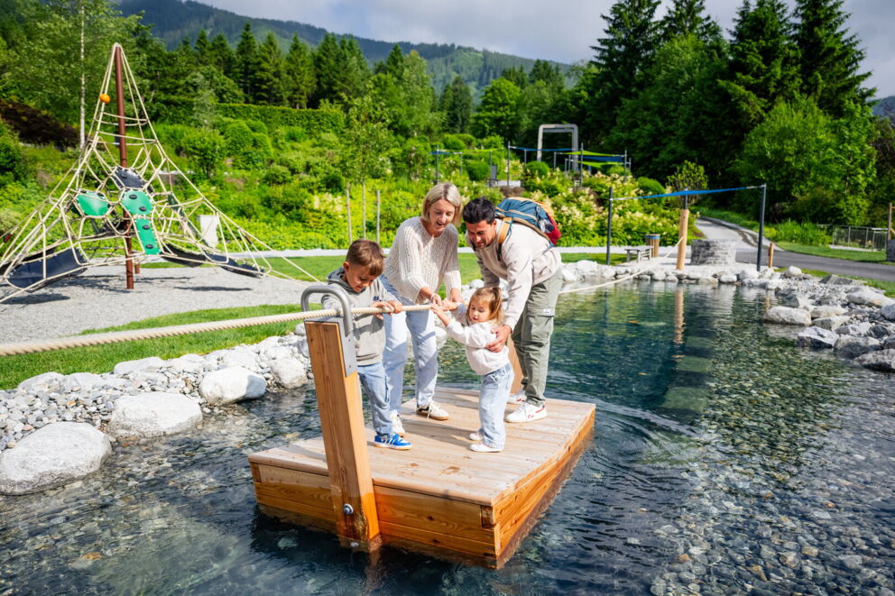 A family at the Krimmler WasserWelten water park in Krimml. © Wasserwelten.at Stabentheiner